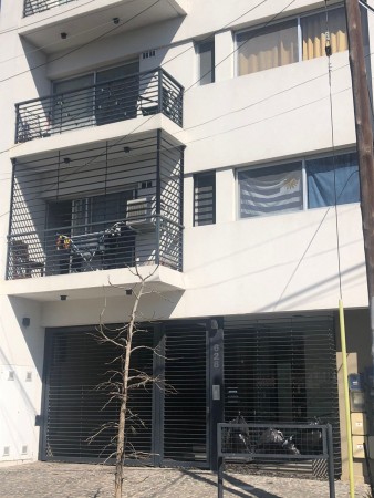 Oportunidad Imperdible 2 Ambientes en Bernal Centro
