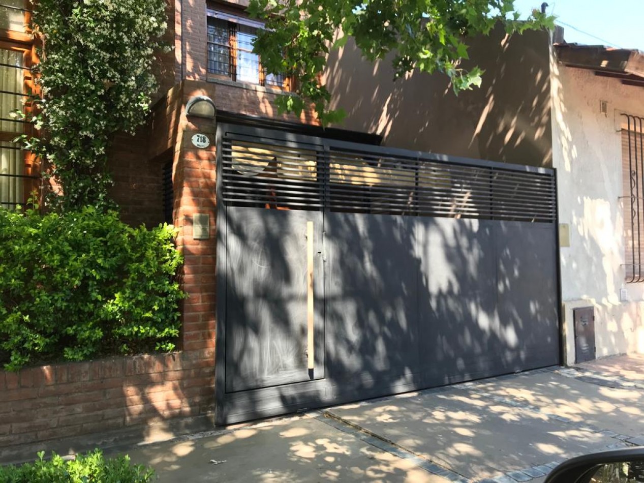 Excelente casa en Bernal Centro