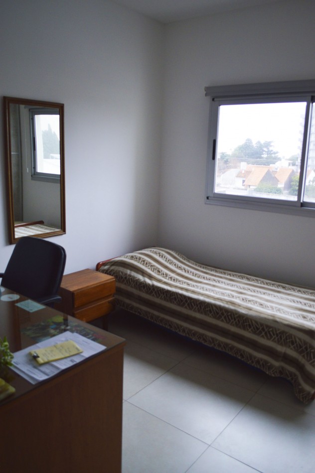 APTO CREDITO Excelente departamento de 3 ambientes y 2 cocheras en Bernal Centro