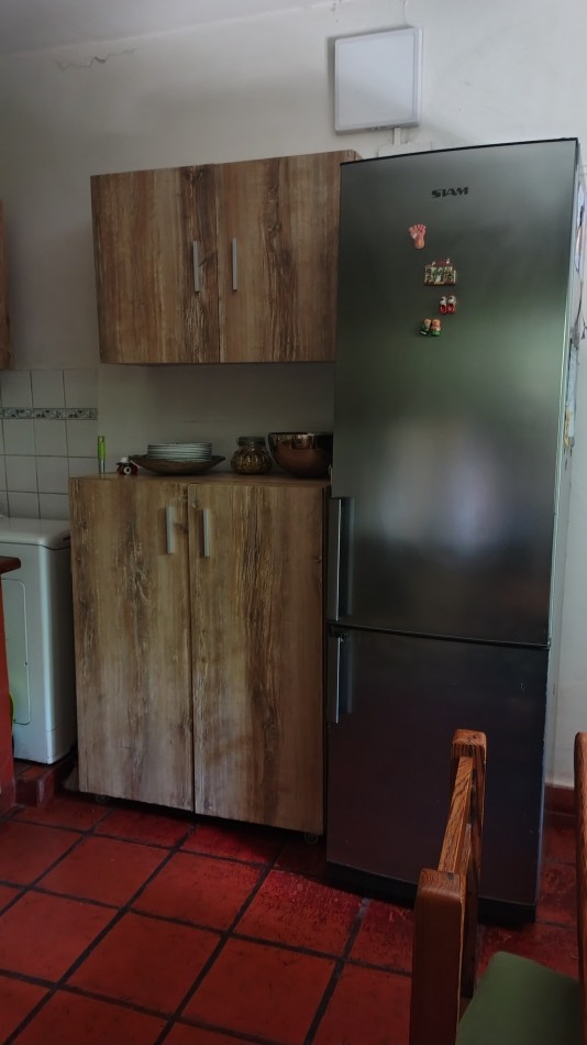 Venta Hermosa casa 3 ambientes con gran parque y cochera pasante en Bernal