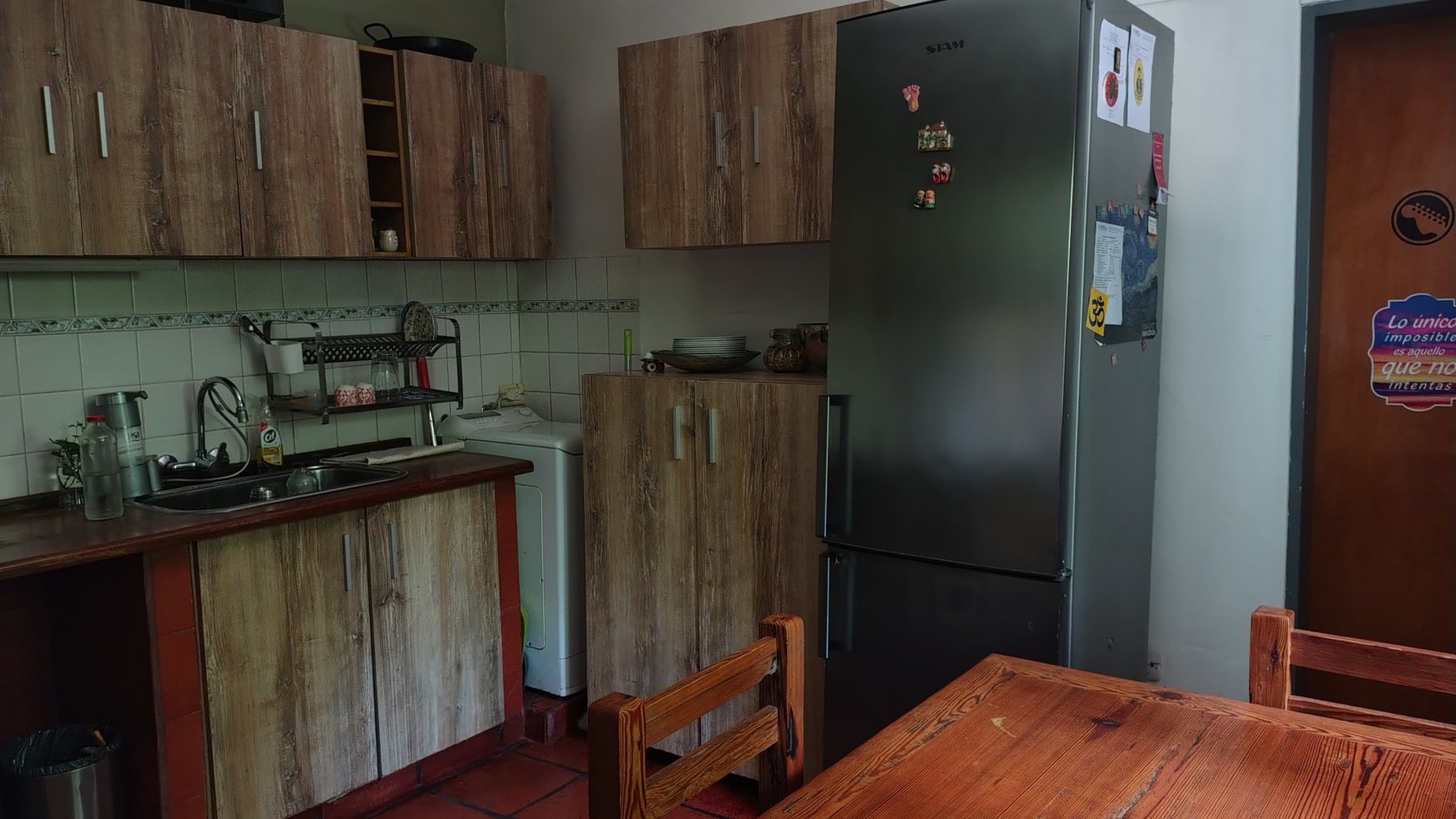 Venta Hermosa casa 3 ambientes con gran parque y cochera pasante en Bernal