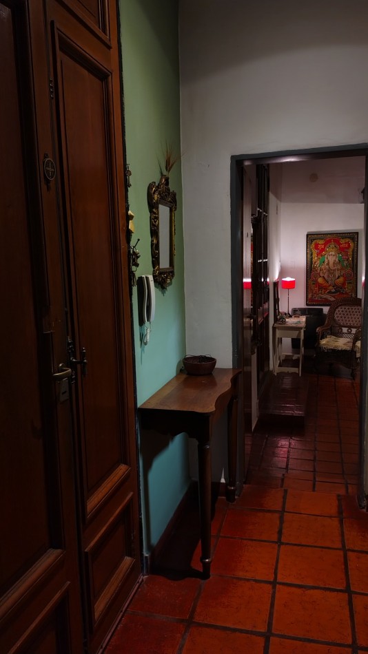 Venta Hermosa casa 3 ambientes con gran parque y cochera pasante en Bernal