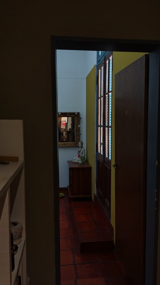 Venta Hermosa casa 3 ambientes con gran parque y cochera pasante en Bernal