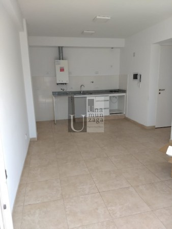 Oportunidad Imperdible 2 Ambientes en Bernal Centro