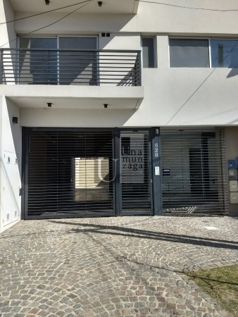 Oportunidad Imperdible 2 Ambientes en Bernal Centro