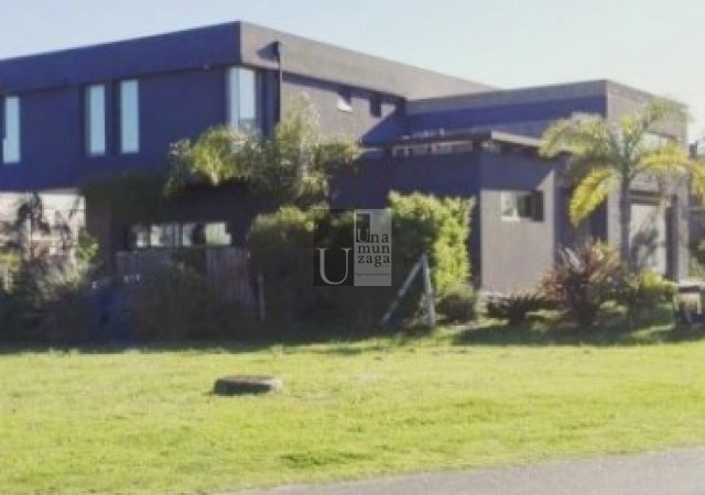 Nuevo Quilmes Casa Increible a la Laguna