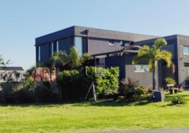 Nuevo Quilmes Casa Increible a la Laguna