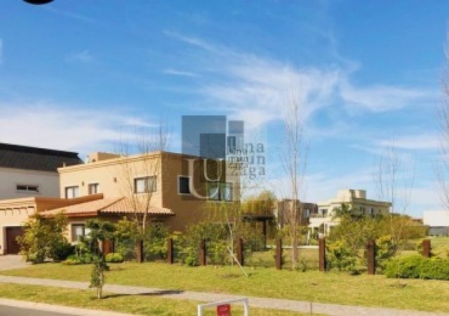 Nuevo Quilmes Unica Casa 2 Lotes al Canal