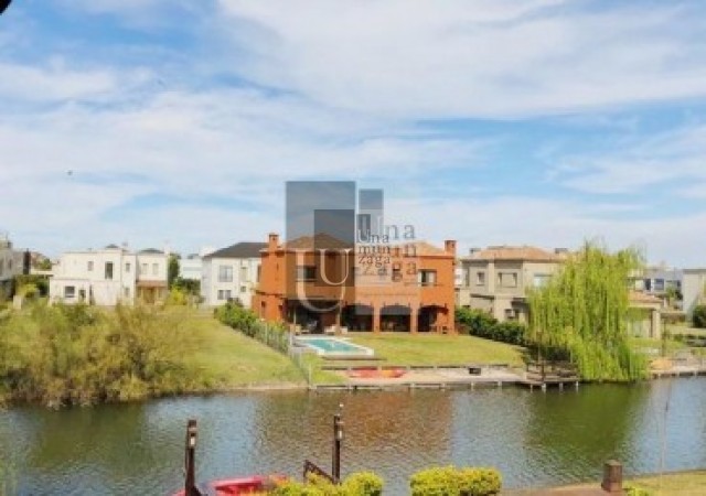 Nuevo Quilmes Unica Casa 2 Lotes al Canal